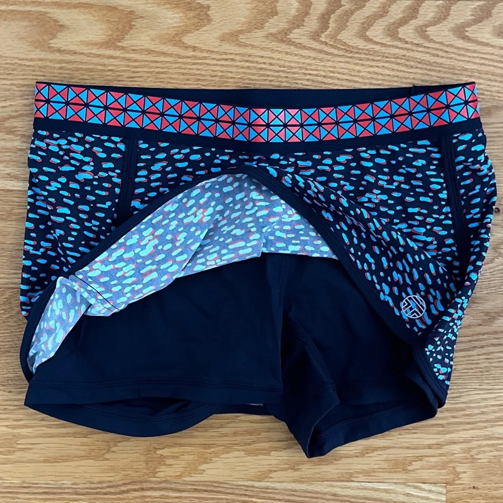 Tory Burch Sport NWOT Spotted Skort (M)